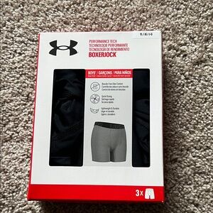 NWT boys under armour performance tech boxer briefs 3 pack